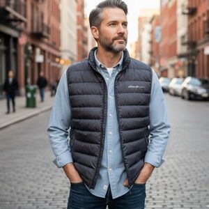 New Condition Eddie Bauer Men's Dark Gray Quilted Vest